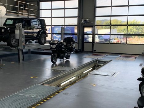 Die Prüfhalle in Volsbach von innen.